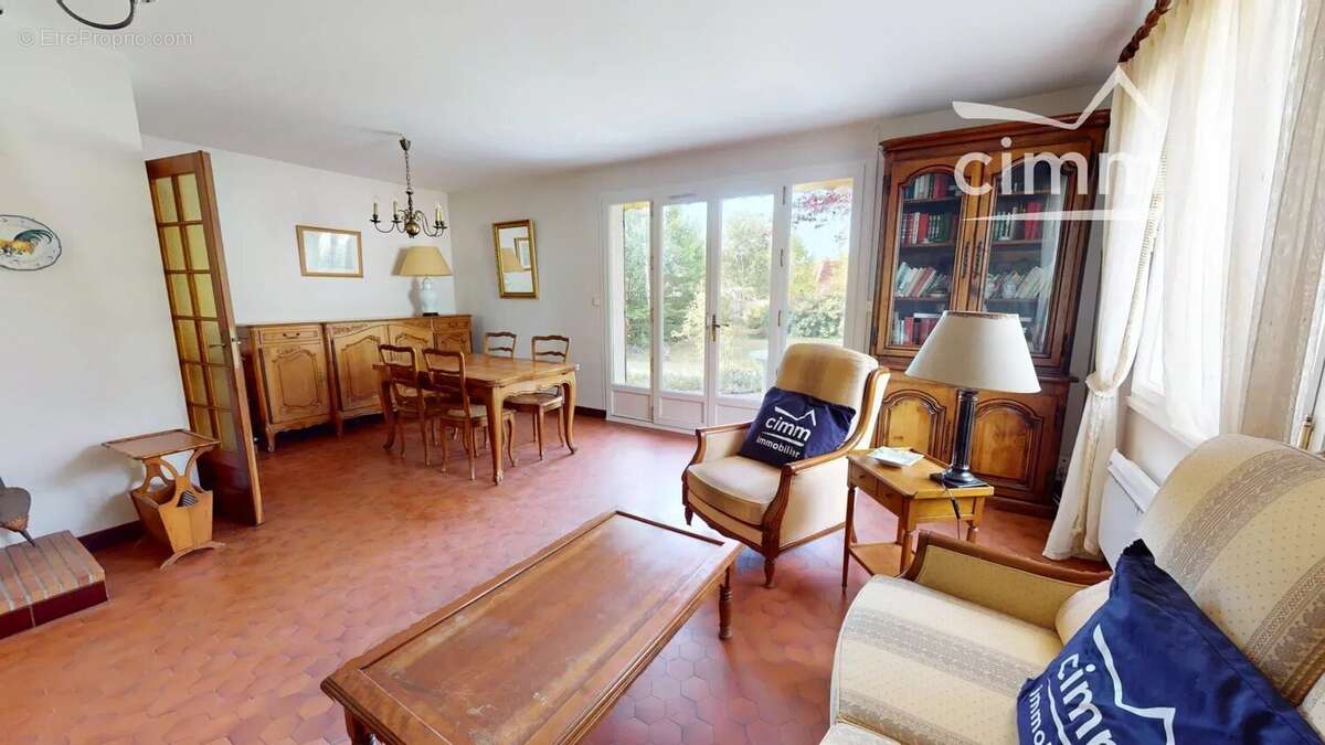 Maison à SAINT-CYR-EN-VAL