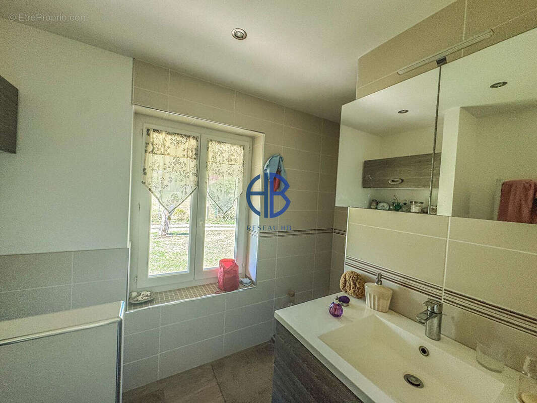 Maison à LA TOUR-DU-PIN