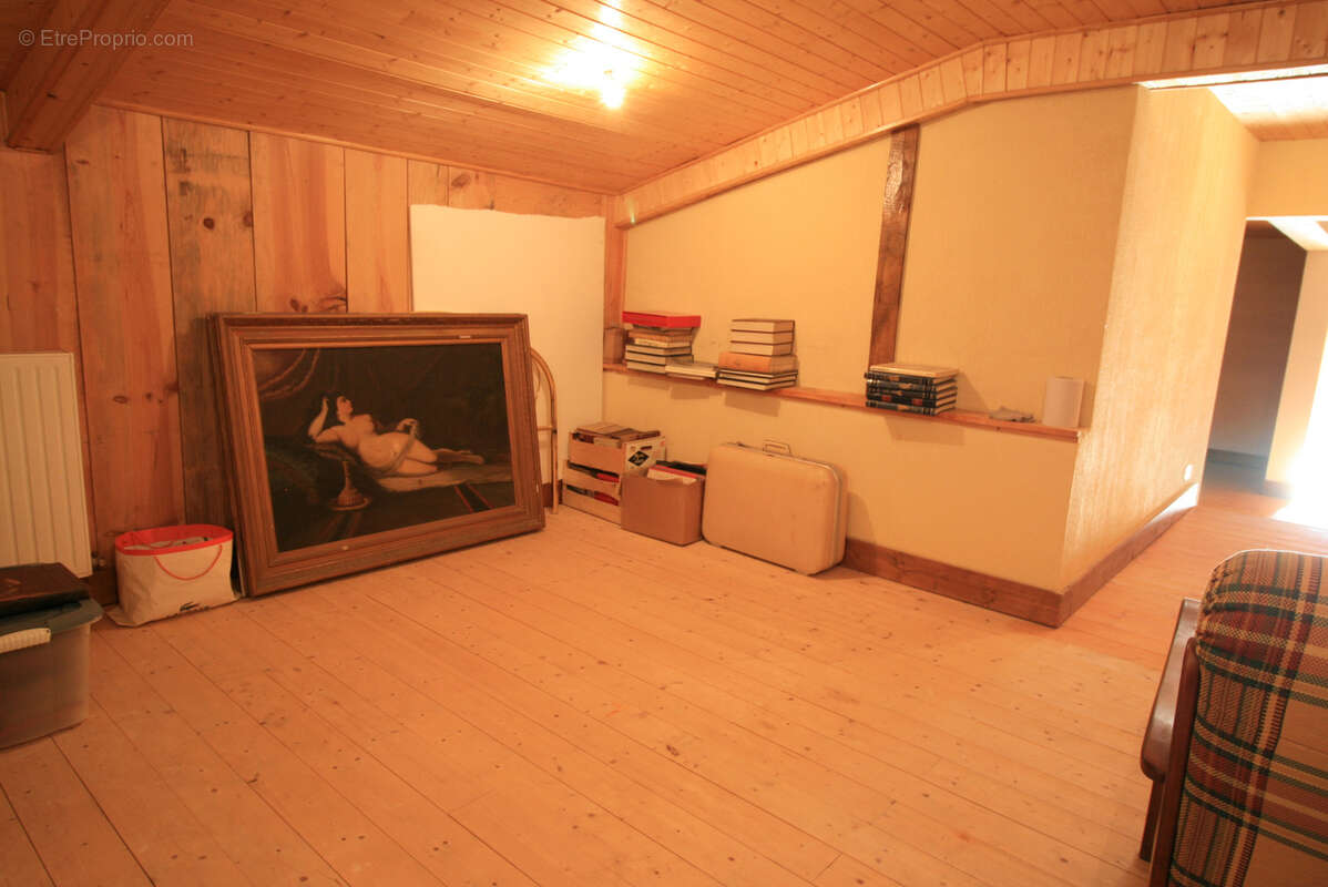  Maison en pierre six chambres deux bureaux - photo 20
