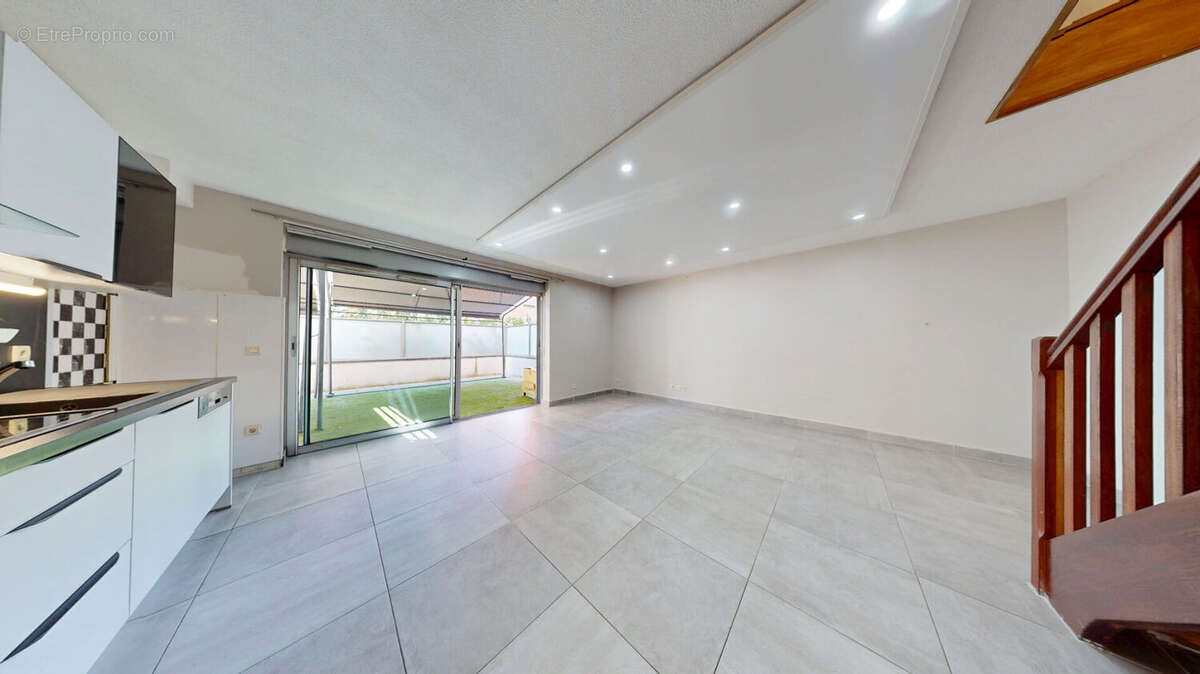 Duplex Grenoble 5 pièce(s) 92.47 m2 - photo 2