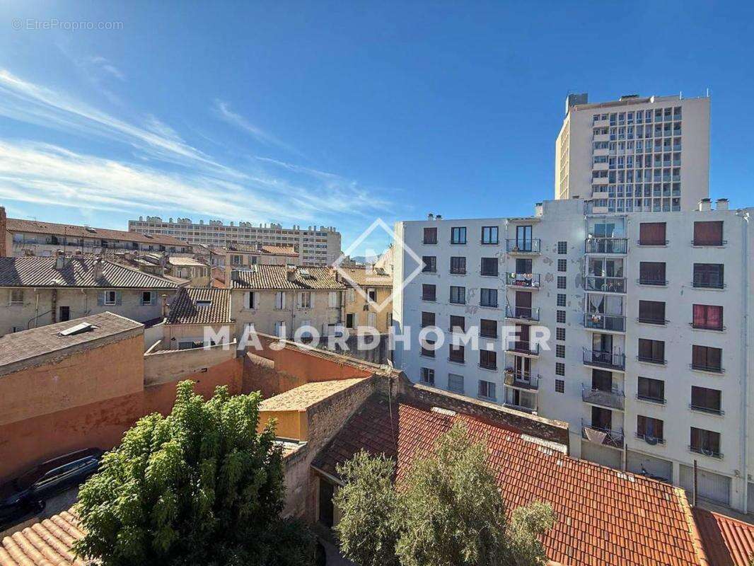 Appartement à MARSEILLE-5E
