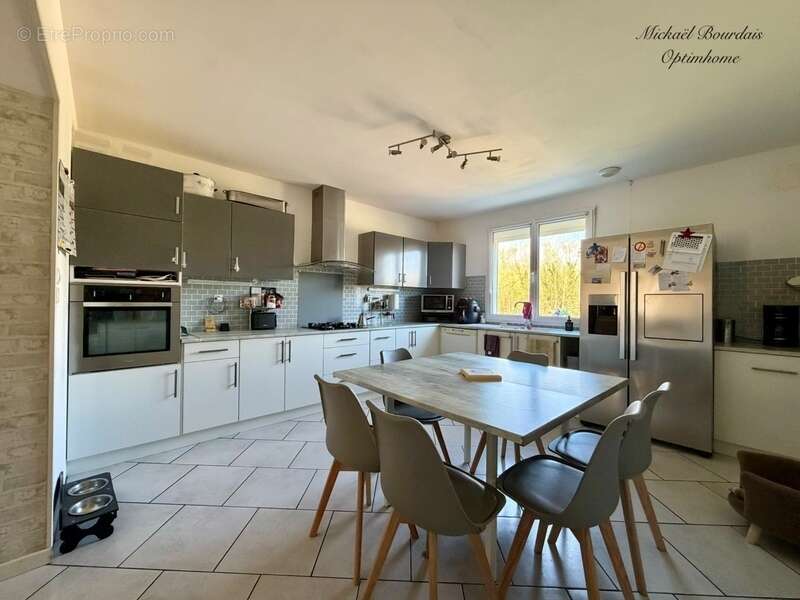 Maison à PONTVALLAIN