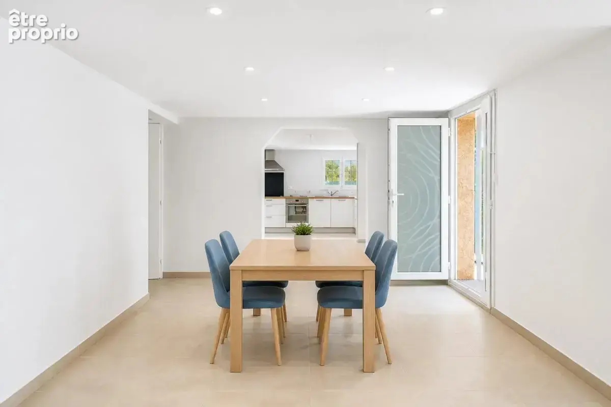 Maison familiale avec jardin, garage, piscine et atelier - photo 10