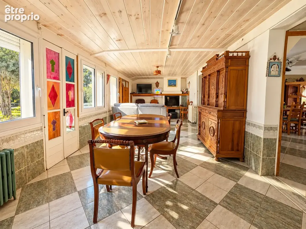 Vend propriété sud de la France à Agde, proche de la mer, villa 3chambres, garages, piscine et grand terrain - photo 9