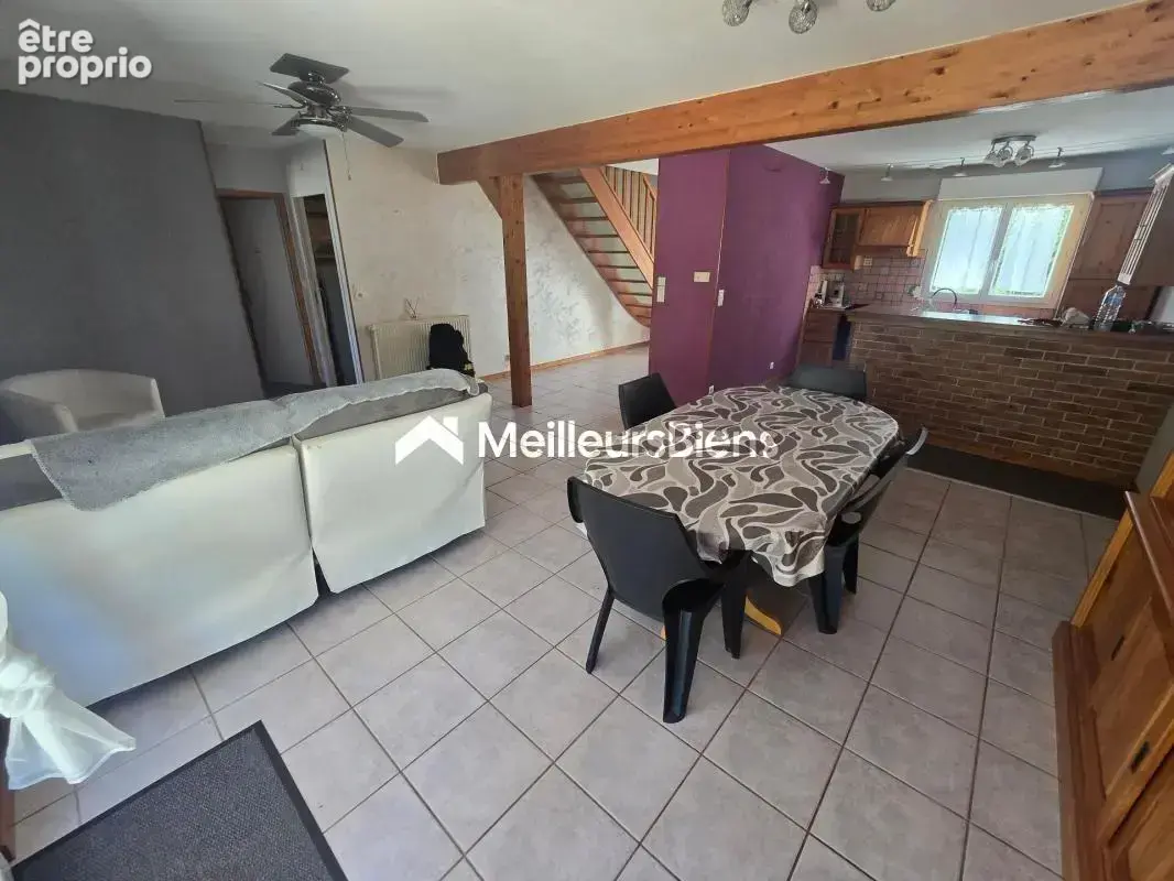 Ensemble immobilier à Dole 7 pièces 5 chambres sur 623 m² de terrain - photo 5