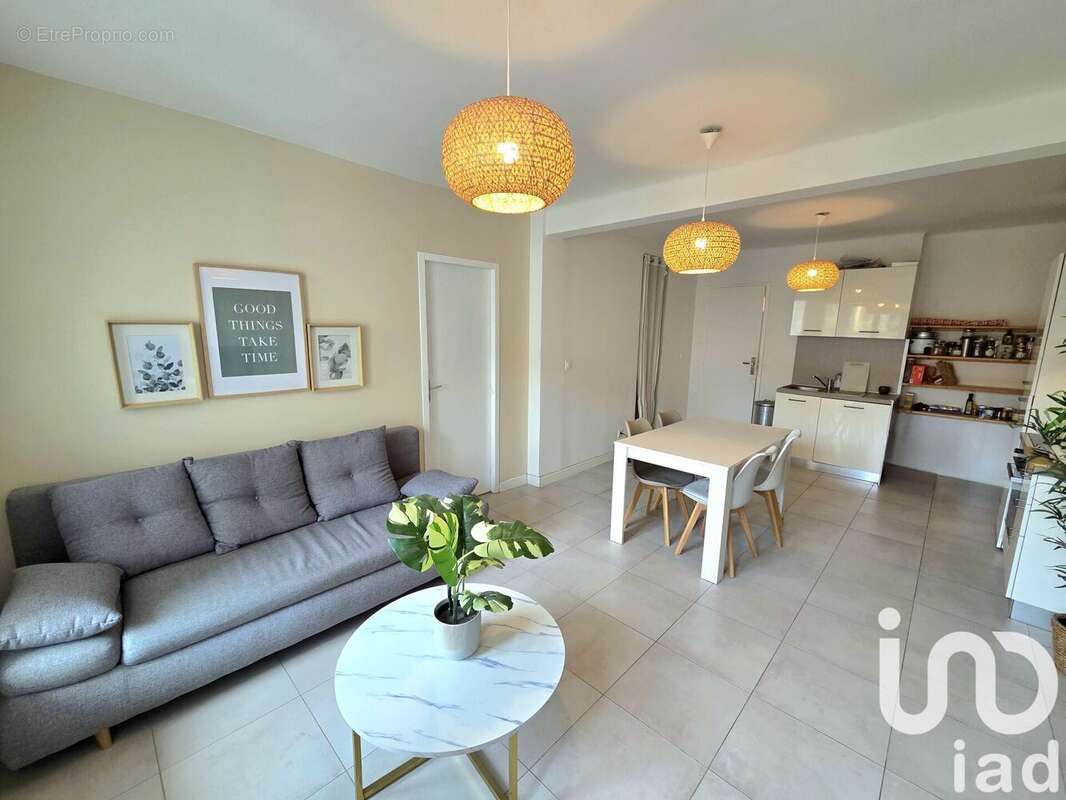 Photo 2 - Appartement à NIMES