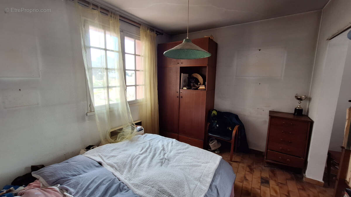 Appartement à SAINT-CYR-SUR-MER