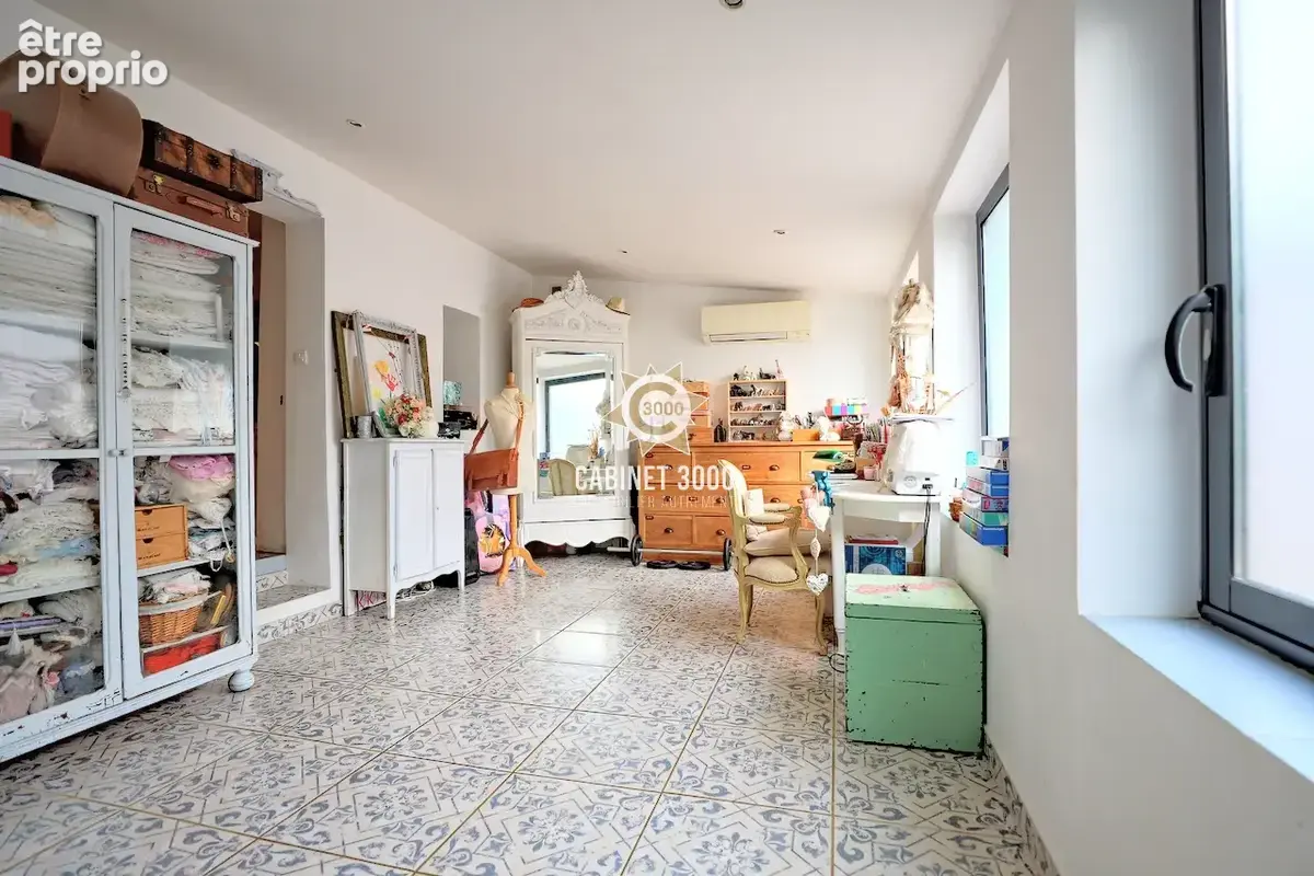 TOULON - Collet Saint-Pierre - Maison T7 - Piscine - Vue mer - photo 11