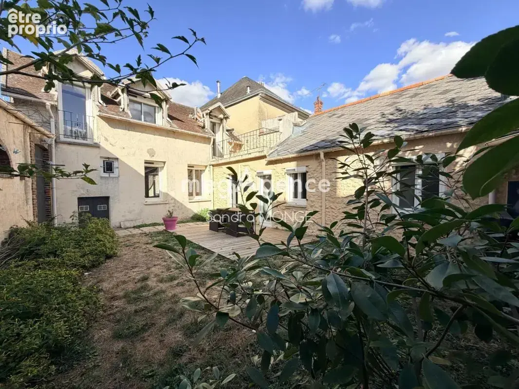 Maison à AUNEAU