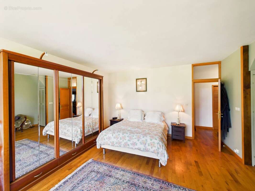 Maison à SAINT-YRIEIX-LA-PERCHE