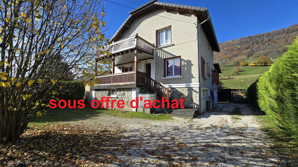 Appartement à LA CROIX-DE-LA-ROCHETTE