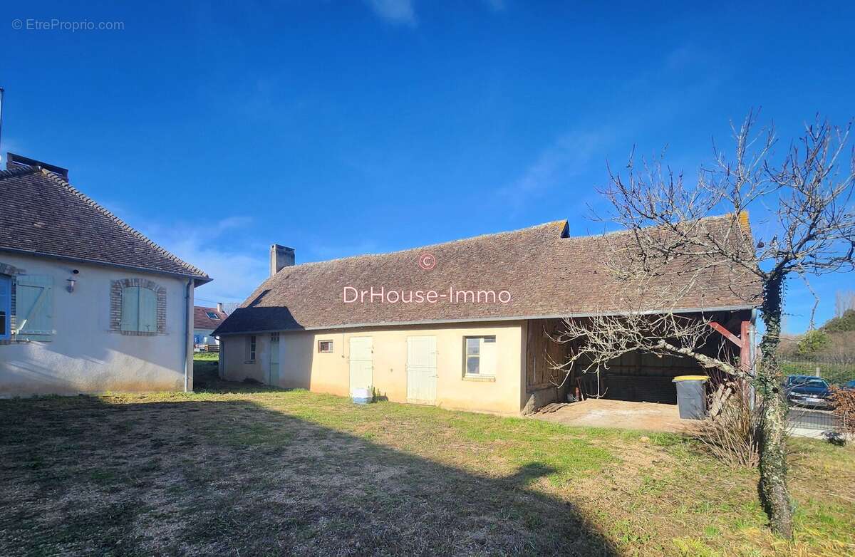 Maison à COURCEBOEUFS