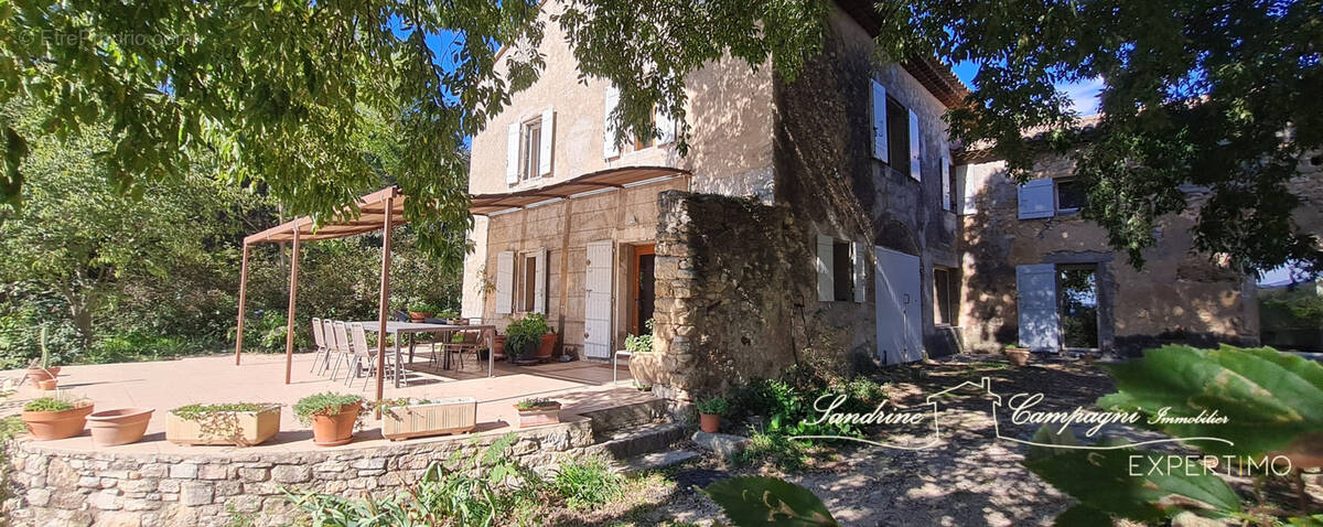 Maison à ROBION
