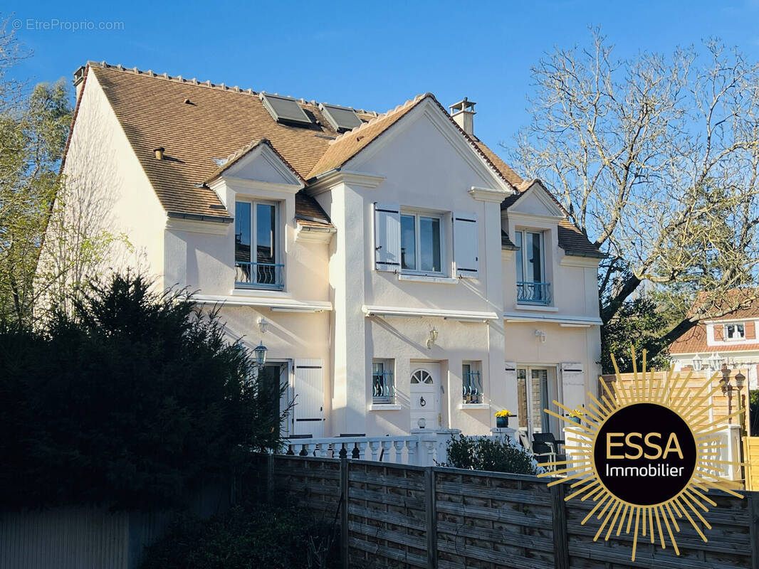 Maison à ROCQUENCOURT