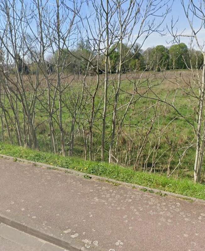 Terrain à ROSNY-SUR-SEINE