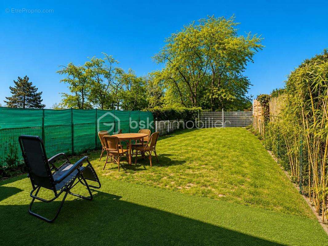 Maison familiale 5 pièces - 85 m ² habitables - Terrain de 216 m² - Combles aménagés de 27 m² - Jardin sans vis-à-vis - photo 20