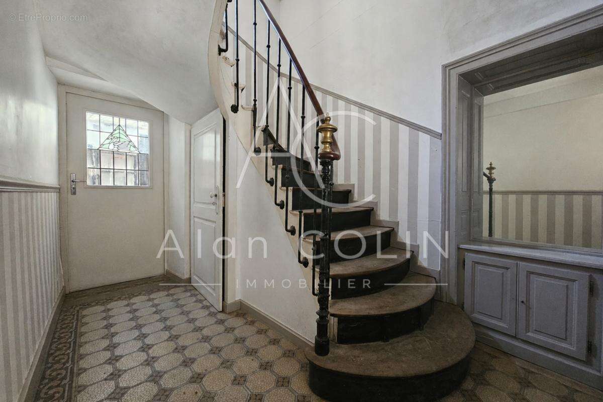 Immeuble de caractère à fort potentiel – 246 m² habitables - Sierck Les Bains - photo 10