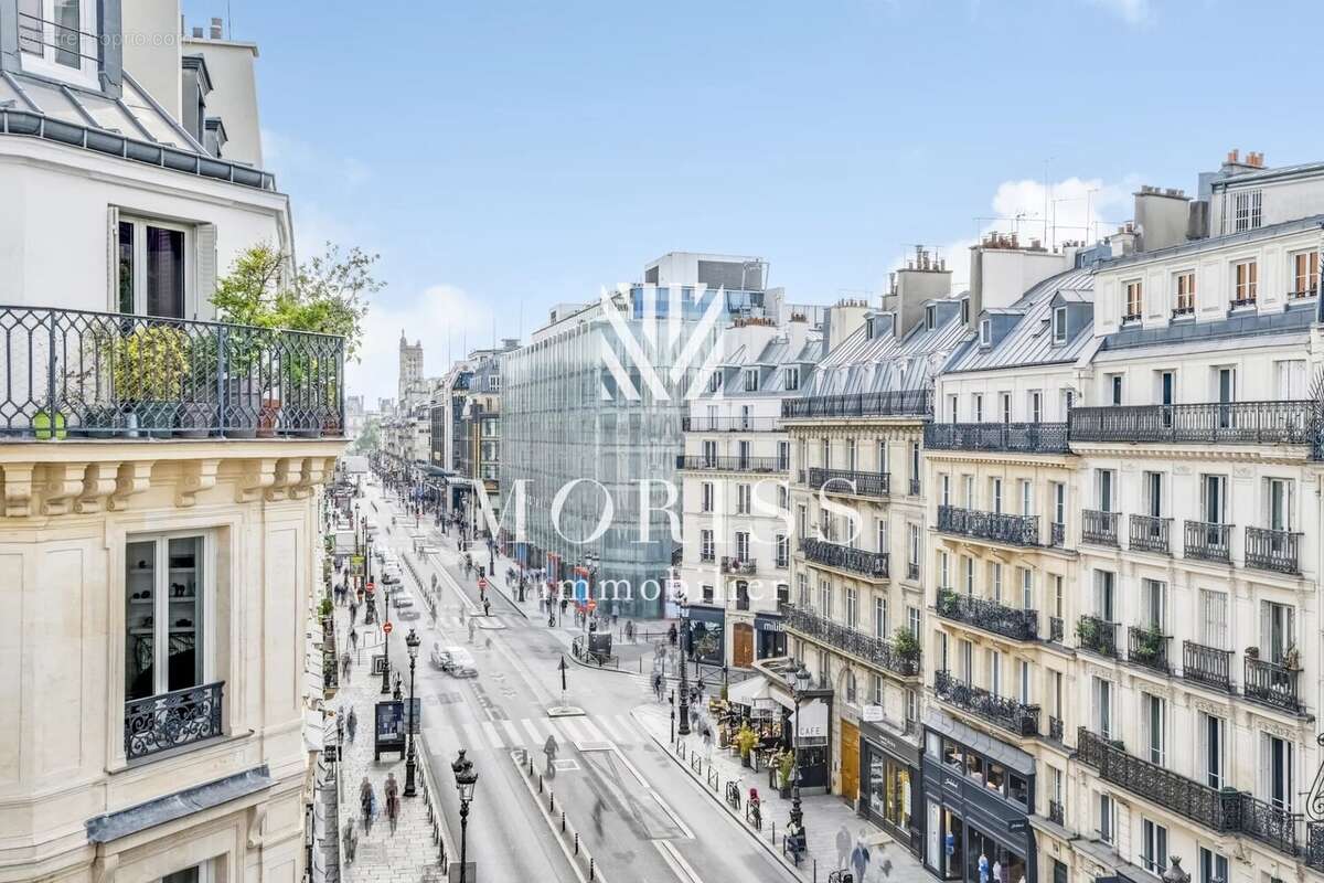 Appartement à PARIS-1E