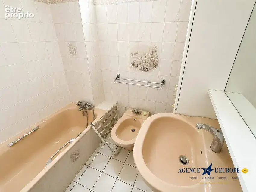 Appartement 80 m² à Vichy  - photo 7