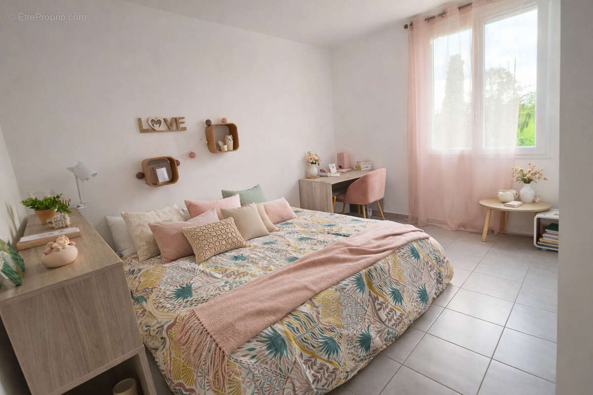 Maison à SOLLIES-VILLE