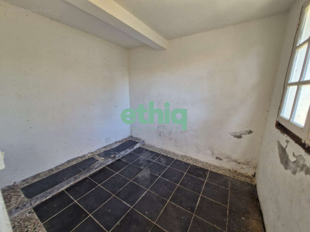 Maison à PETIT-BOURG