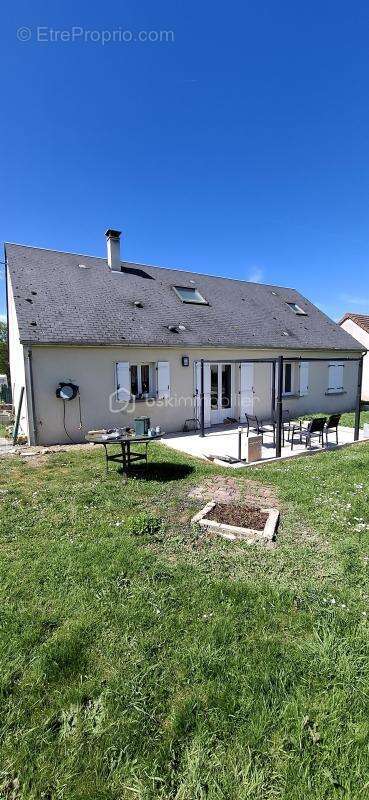 Maison à NEUVILLE-SUR-BRENNE