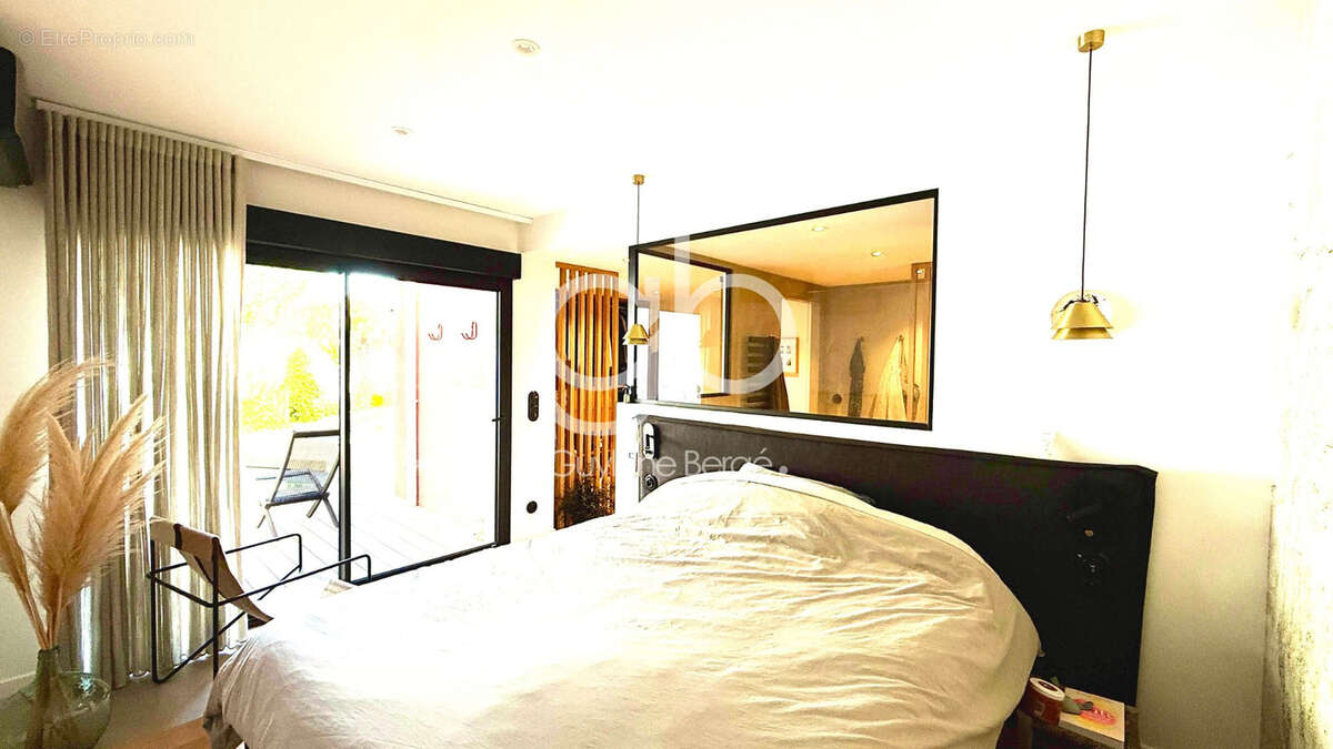 Villa T5 Moderne 140m2 Piscine Chauffée, Poêle à Bois - Le Crès 34920 - photo 10