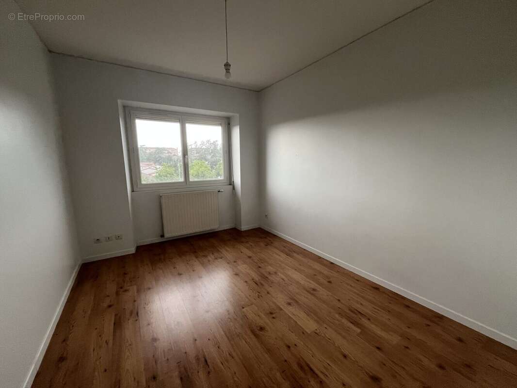 Appartement à SAINT-JUST-SAINT-RAMBERT