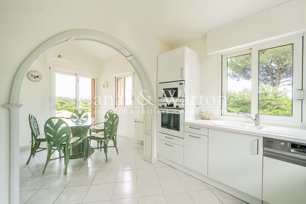 À 500 m de la plage de cavalaire: villa avec vue mer & piscine - photo 5