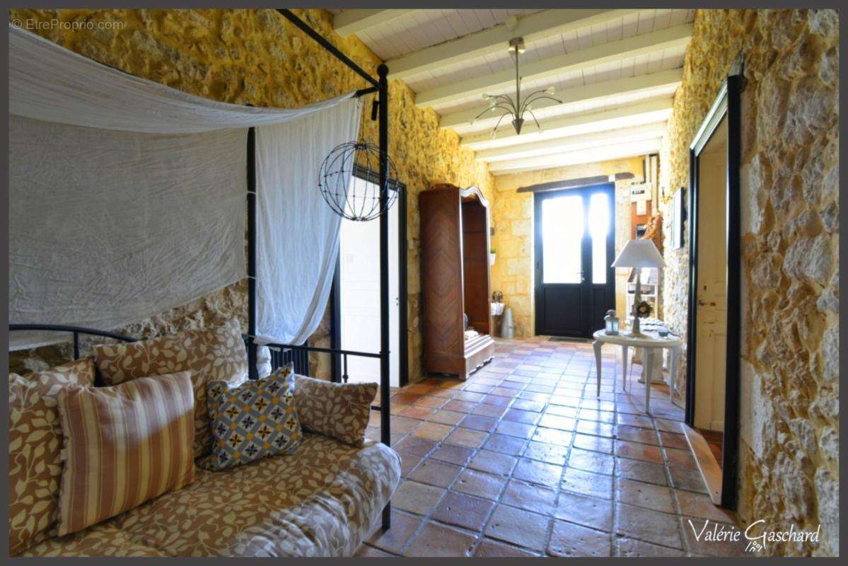 Montcaret – Belle maison en pierre de 250 m² en pleine campagne – Idéale projet familial ou activité touristique ou de bien être - photo 21