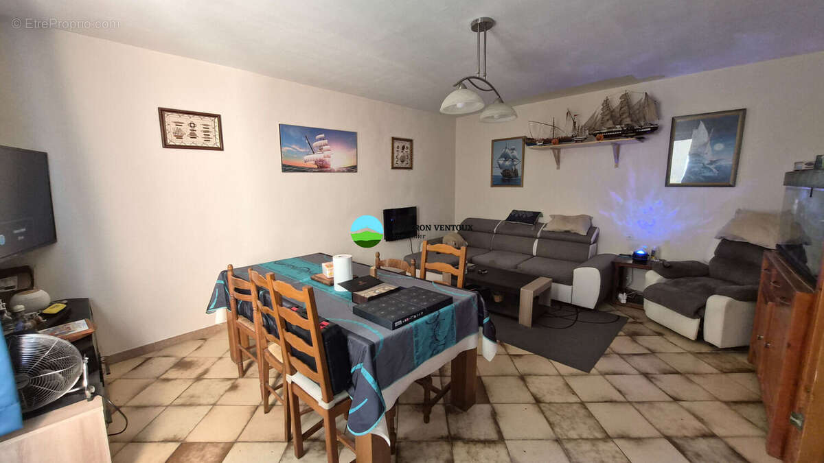 Maison à MAZAN