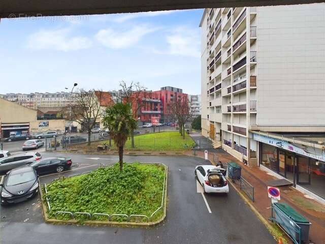 Appartement à GENNEVILLIERS