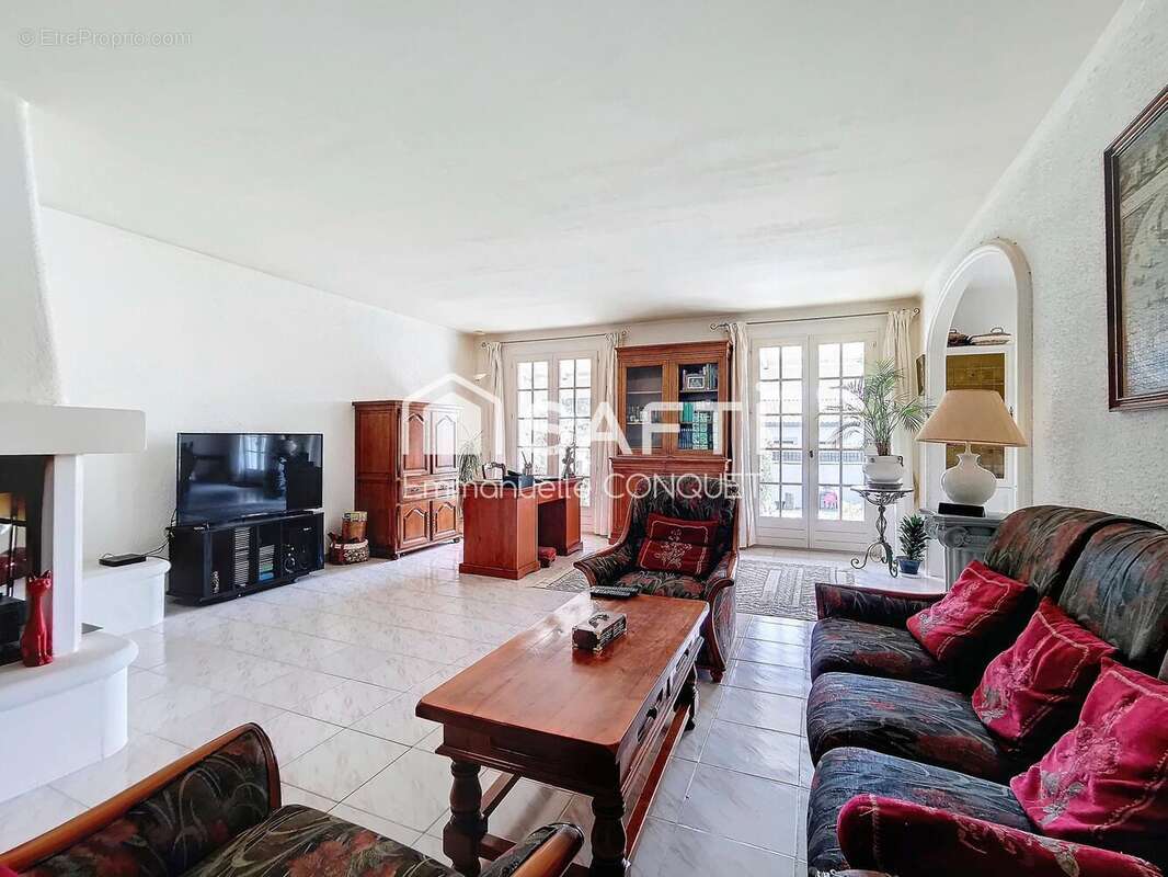 Photo 2 - Maison à LESPIGNAN