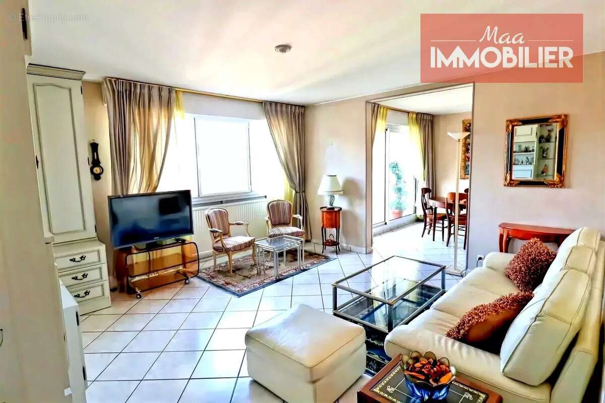 Appartement à SAINT-ETIENNE