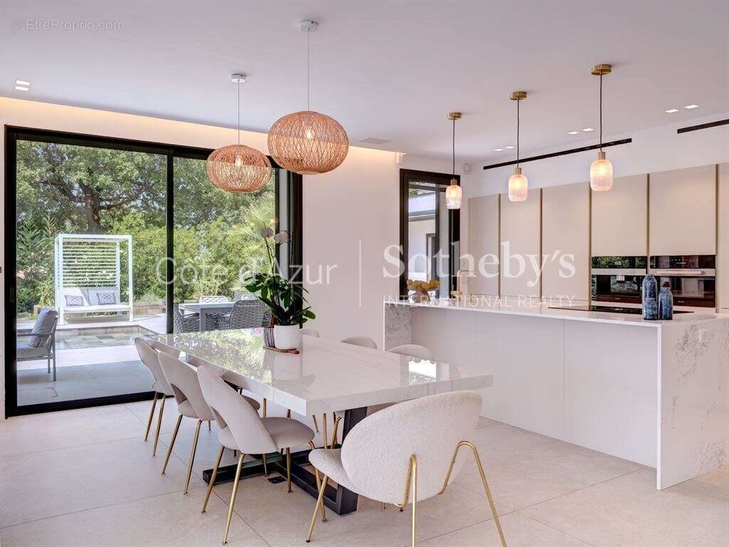 Villa contemporaine de prestige avec piscine près de Valbonne - photo 6
