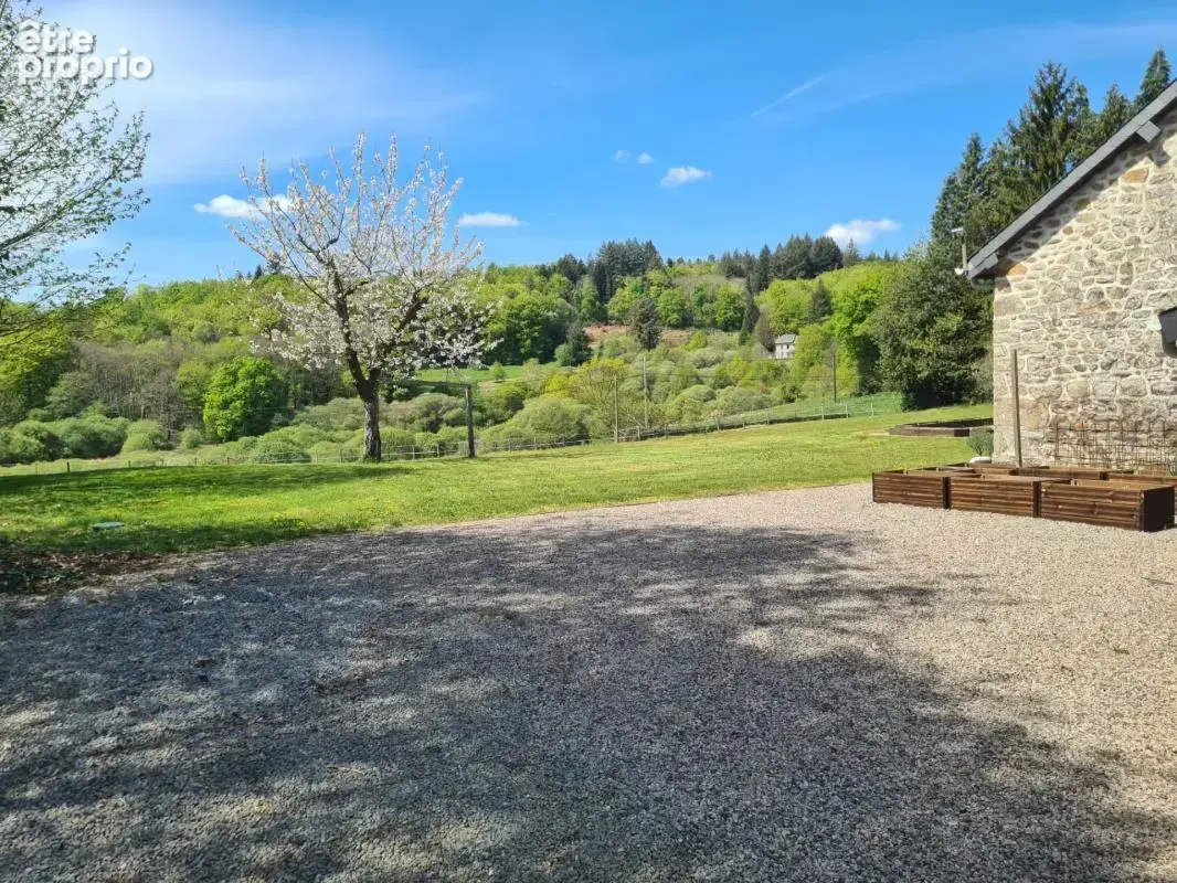 Maison 7 pièces – 200 m² habitables – 113 m² de dépendances – 6 646 m² de terrain - photo 19