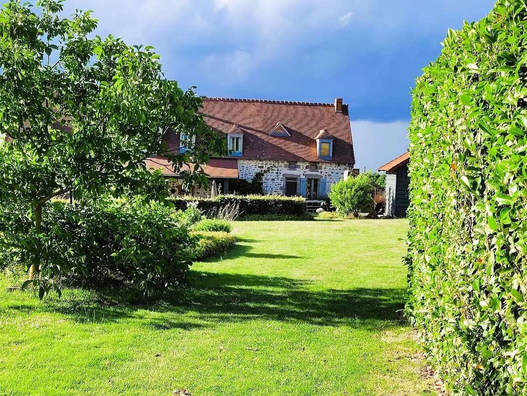 Maison à BEAUNE-D&#039;ALLIER