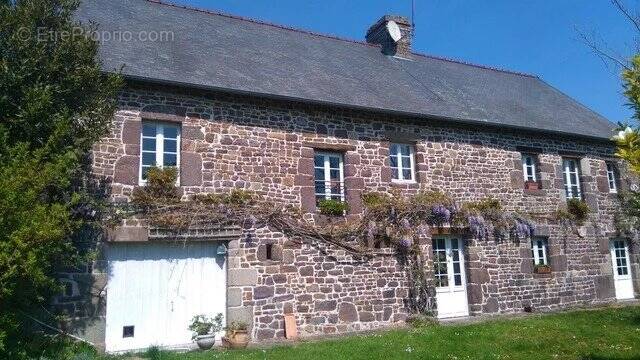 Maison à SAINT-AUBIN-DES-PREAUX
