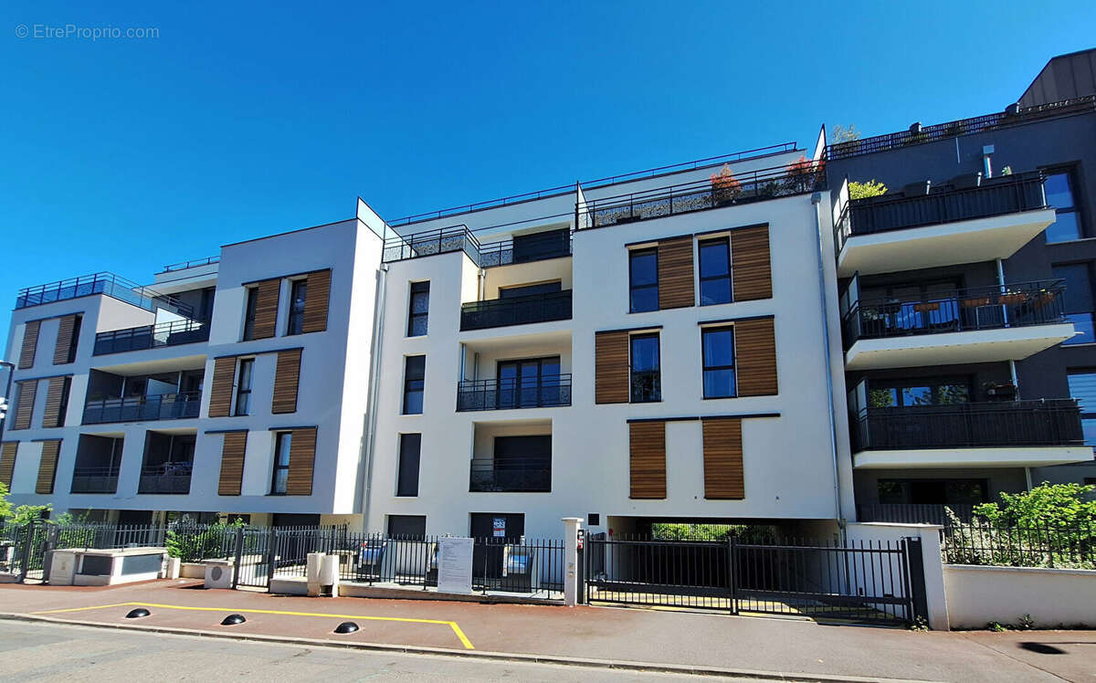 Appartement à VERNEUIL-SUR-SEINE