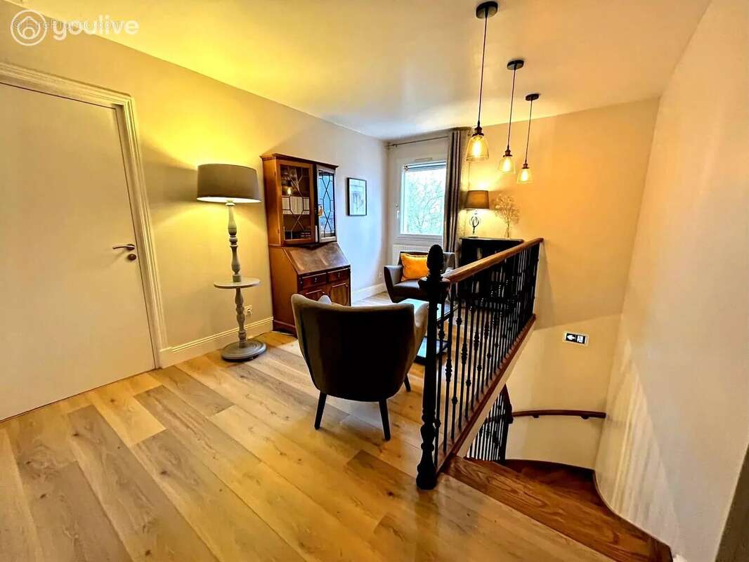 Maison à BRISSAC-QUINCE