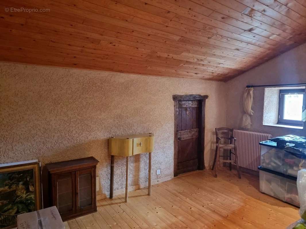 Maison à LABASTIDE-MARNHAC