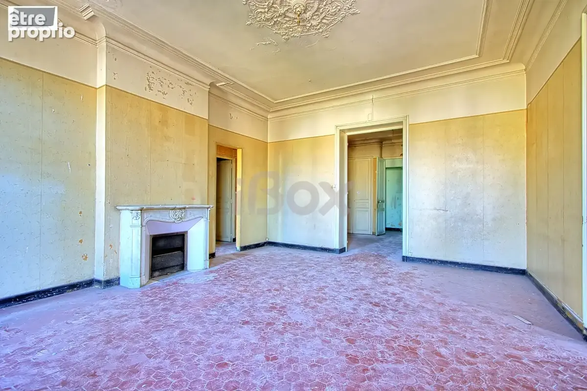 Toulon centre place de la liberte - appartements a rehabiliter - photo 12