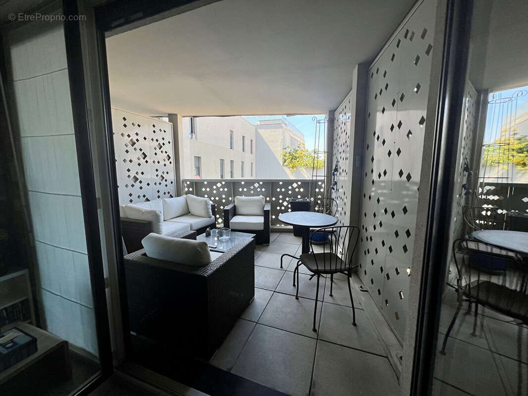 Appartement à MARSEILLE-1E
