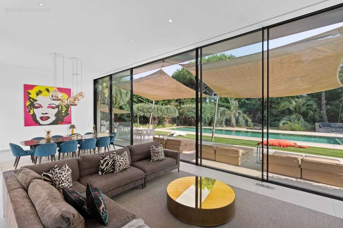 À quelques pas des plages de Pampelonne : villa contemporaine au cœur de Ramatuelle - photo 7