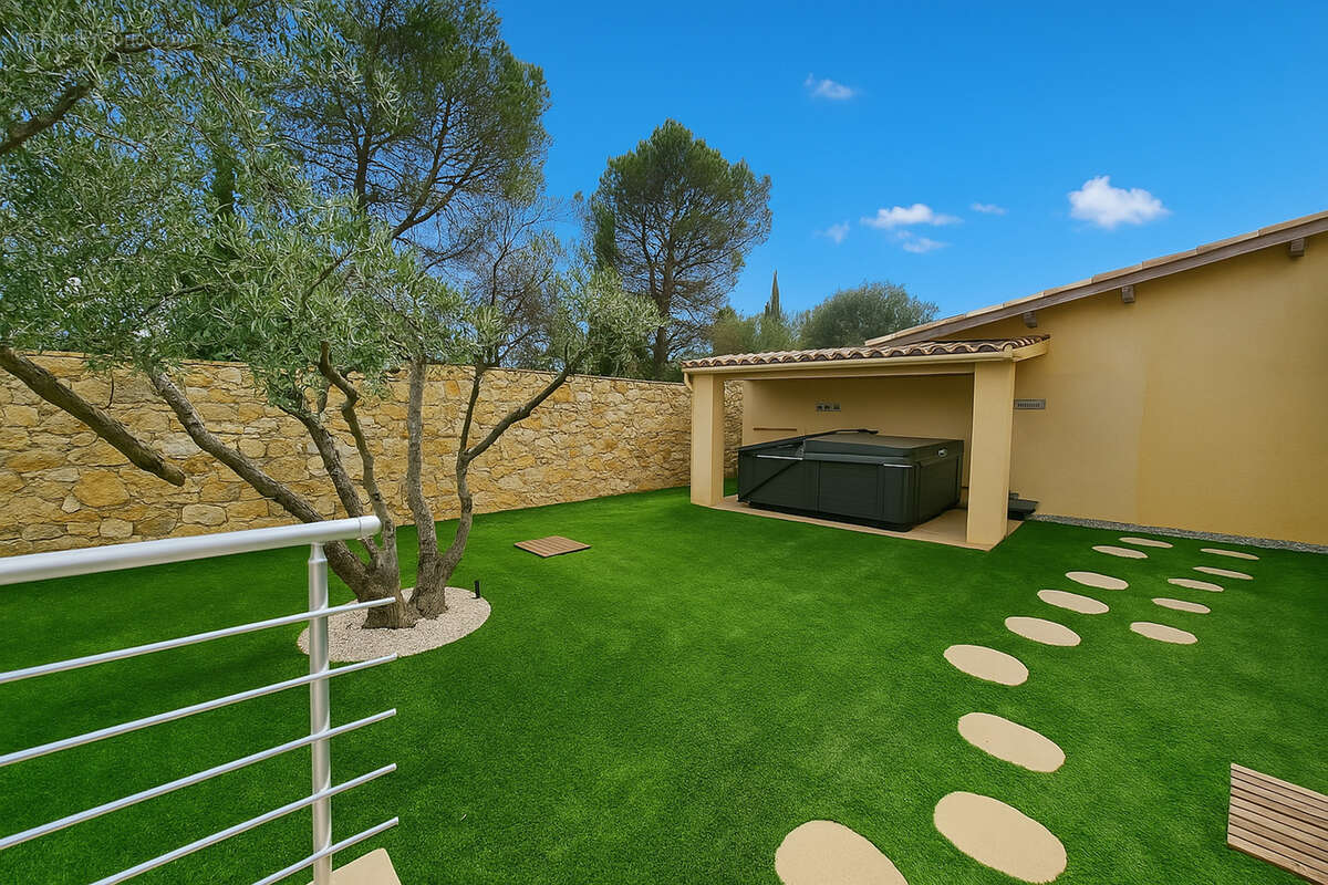 Maison à PEYMEINADE