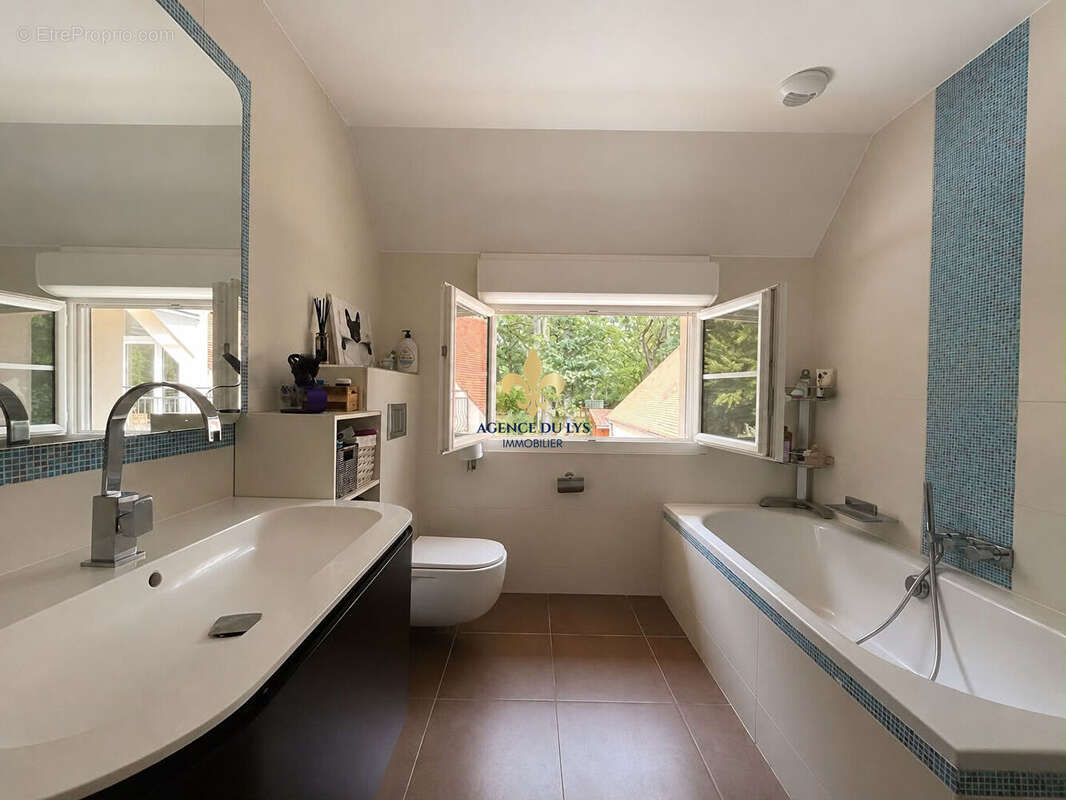 Villa recente lamorlaye le lys - photo 10