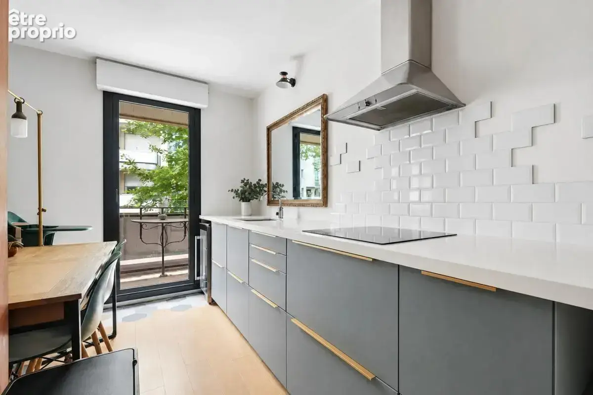 Appartement T3 de 71m² / 2 chambres / 41 m² de séjour / Parking - photo 1