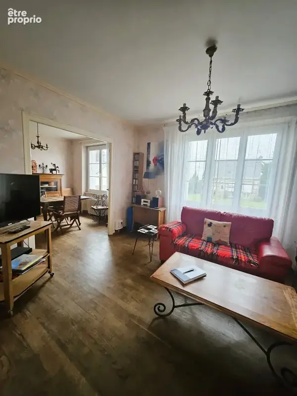 Plelan le Petit Bourg : Maison indépendante en pierre avec atelier d'artiste, potentiel de développement et joli terrain constru - photo 2