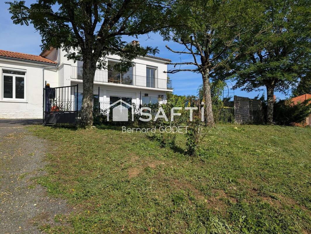 Photo 1 - Maison à GENOUILLE