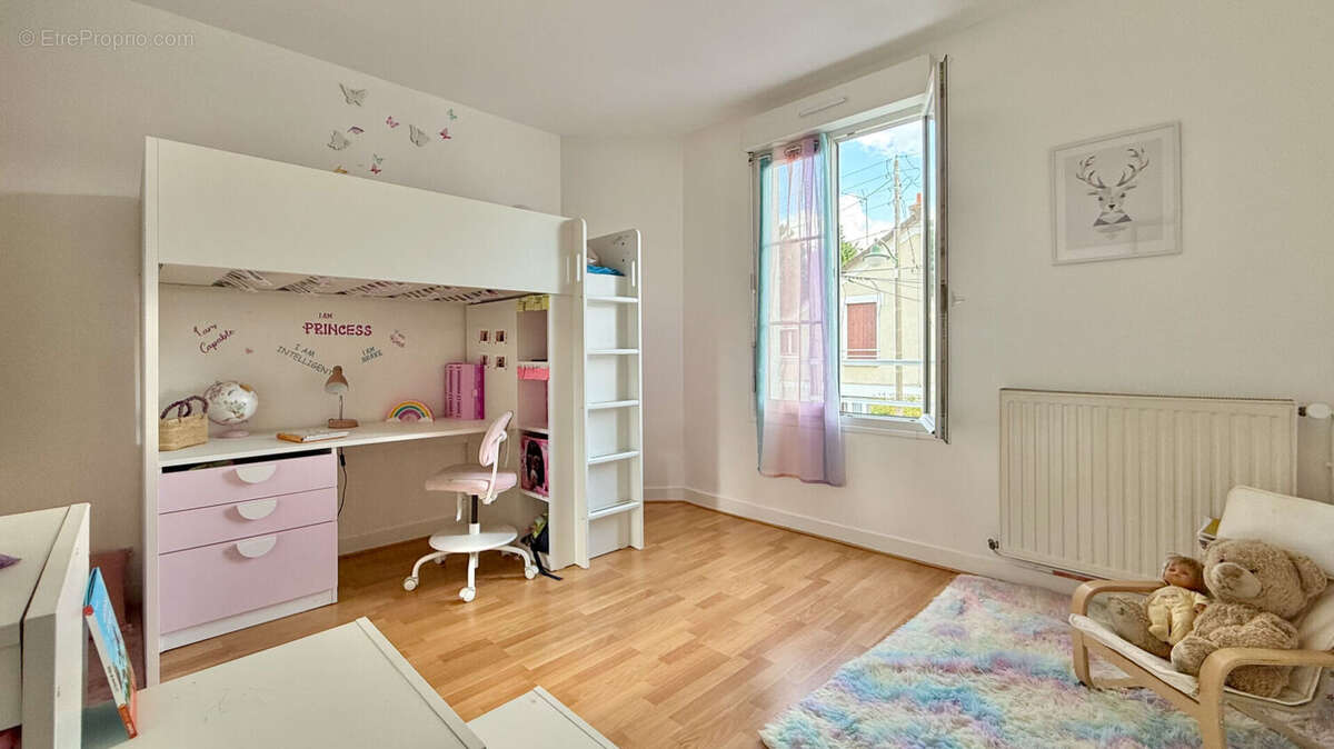 Maison à CORBEIL-ESSONNES